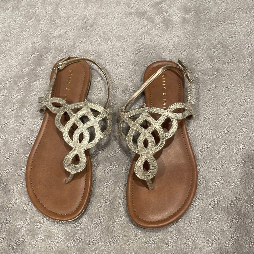 Kelly & Katie Gold Twist Sandals Size 7